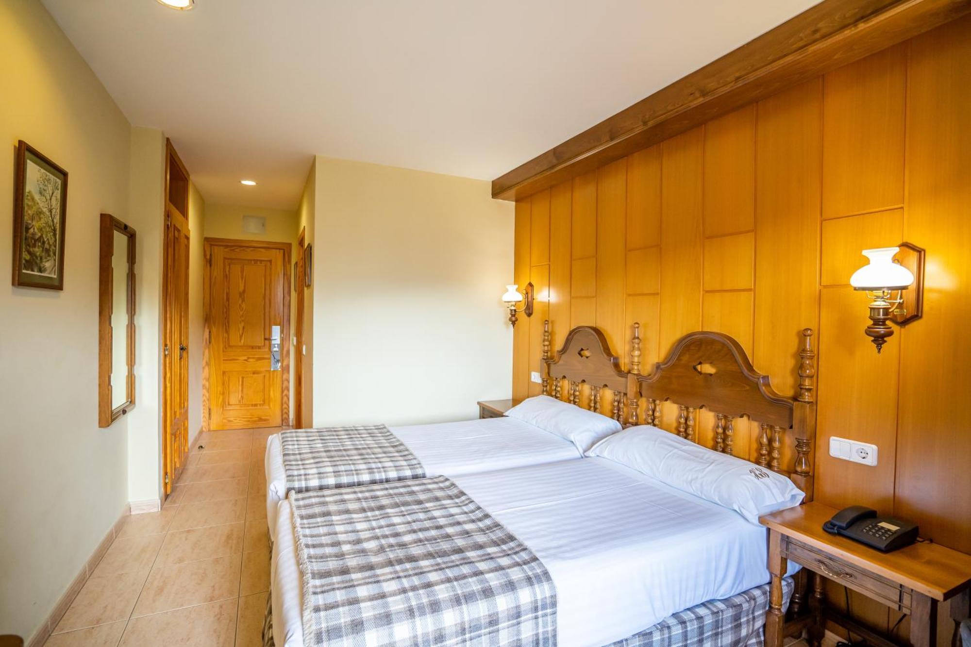 Abba Ordino Babot Hotel מראה חיצוני תמונה
